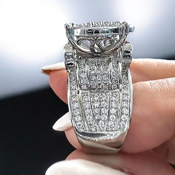 NIB Alloy White Gold Cubic Zirconia Heart Diamond Sterling Silver Ring - Size 8. - Picture 6 of 7